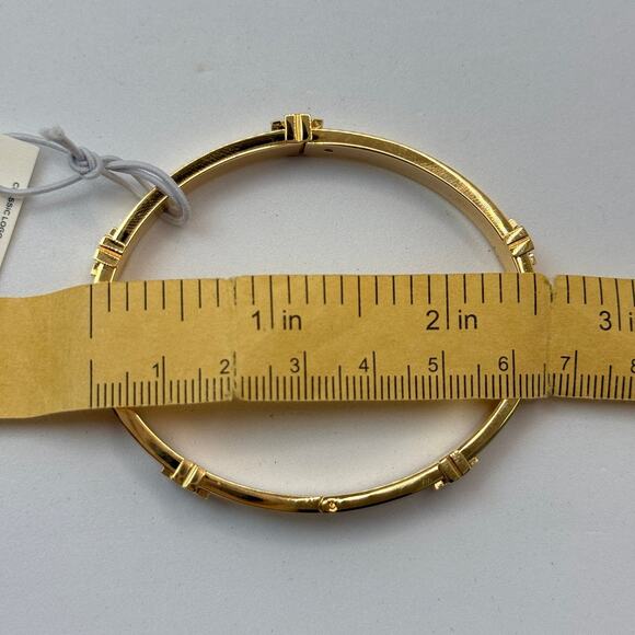 Tory Burch Classic Logo Hinge Bangle 168864 IN TORY GOLD 170$ - Picture 3 of 10